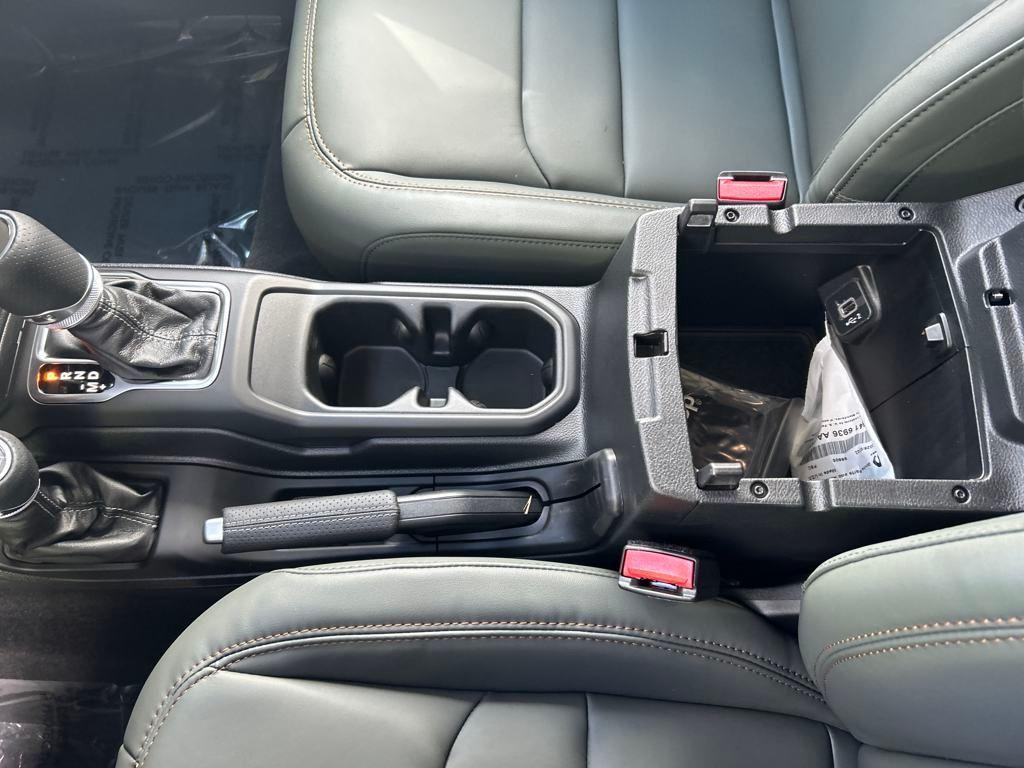 new 2025 Jeep Gladiator car, priced at $54,958
