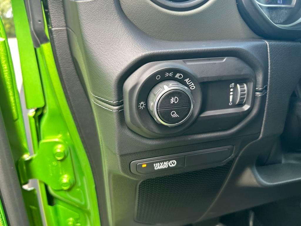new 2025 Jeep Gladiator car, priced at $54,958