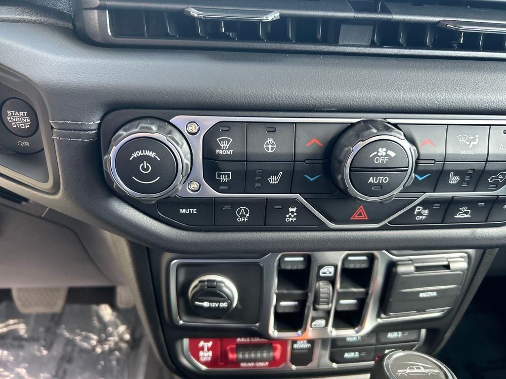 new 2025 Jeep Gladiator car, priced at $54,958
