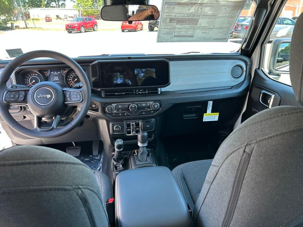 new 2025 Jeep Gladiator car, priced at $38,806