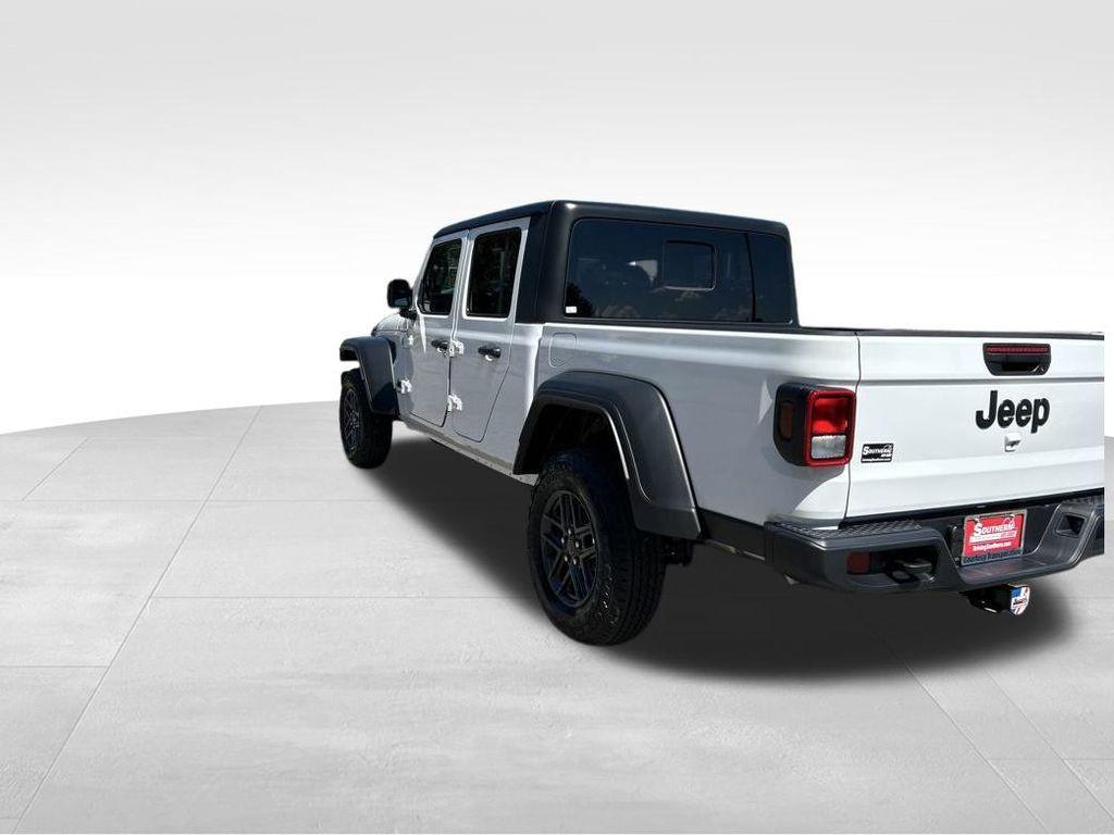 new 2025 Jeep Gladiator car, priced at $38,806