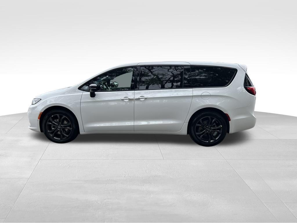 new 2026 Chrysler Pacifica car, priced at $40,311