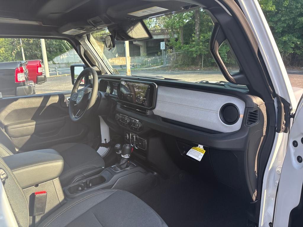 new 2025 Jeep Wrangler car, priced at $49,046