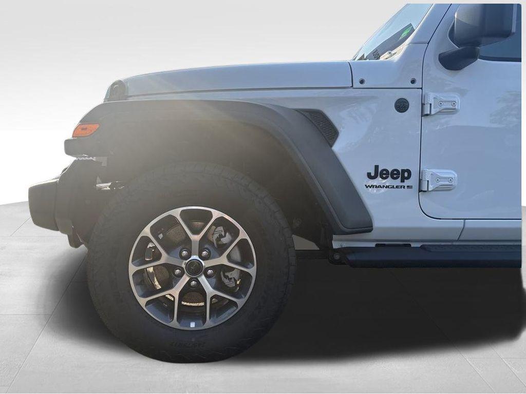 new 2025 Jeep Wrangler car, priced at $49,046