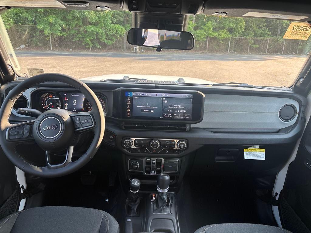 new 2025 Jeep Wrangler car, priced at $49,046