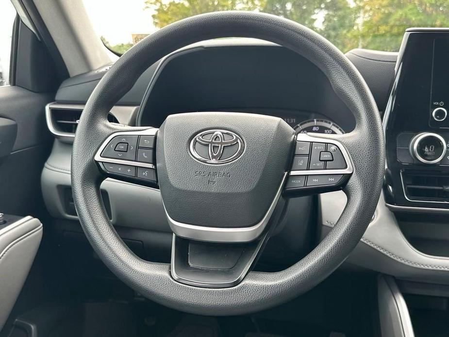 used 2023 Toyota Highlander car, priced at $29,436