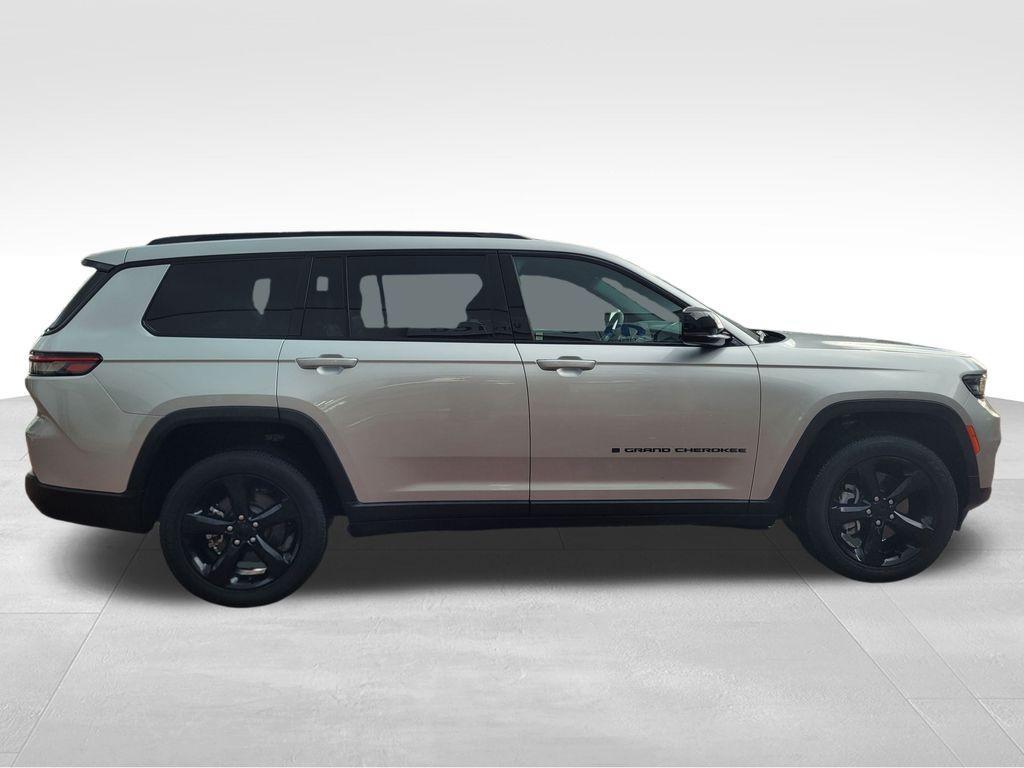 used 2024 Jeep Grand Cherokee L car, priced at $31,579