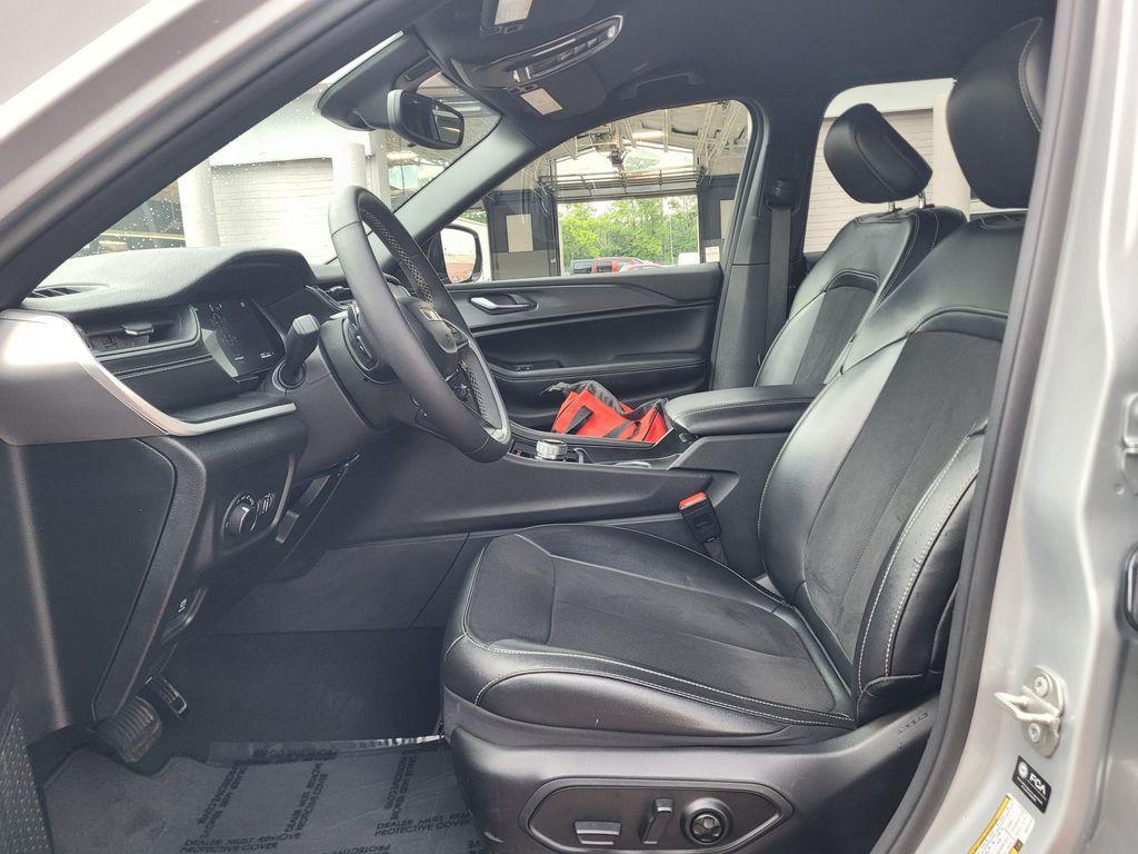 used 2024 Jeep Grand Cherokee L car, priced at $31,579