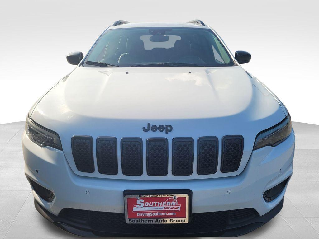 used 2023 Jeep Cherokee car