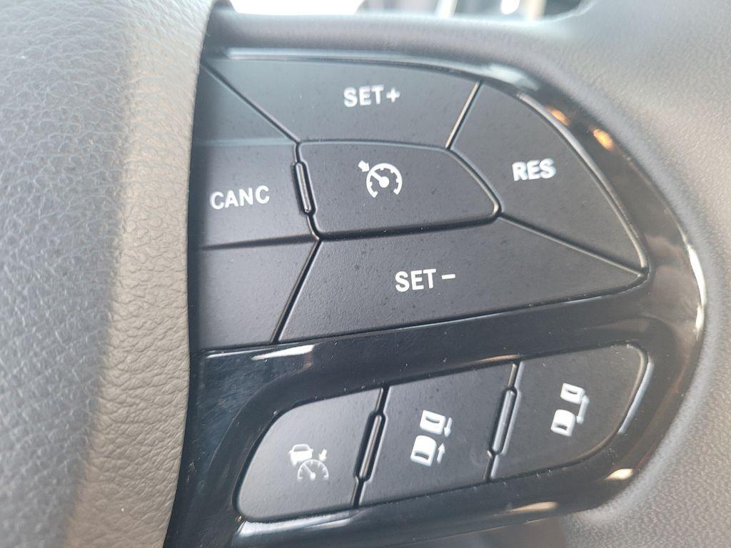 used 2023 Jeep Cherokee car, priced at $23,714
