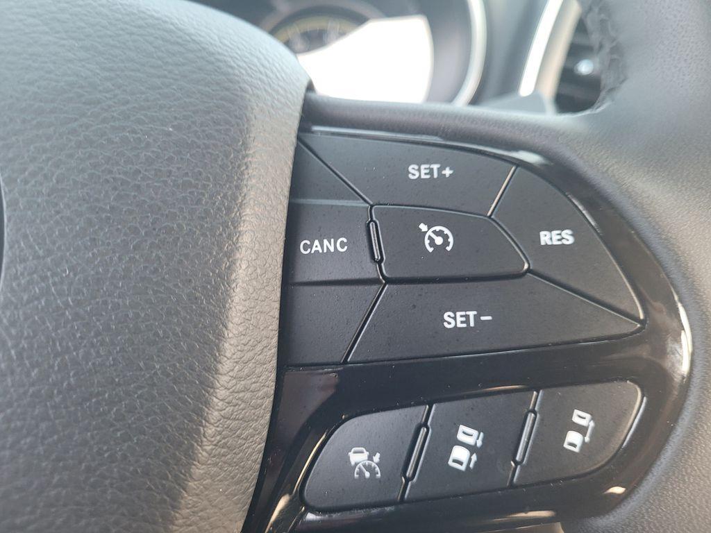 used 2023 Jeep Cherokee car, priced at $23,714