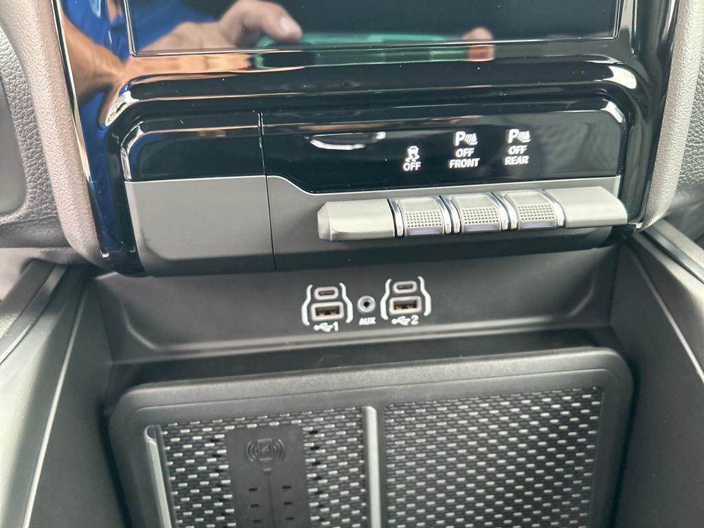 new 2025 Ram 1500 car, priced at $44,261