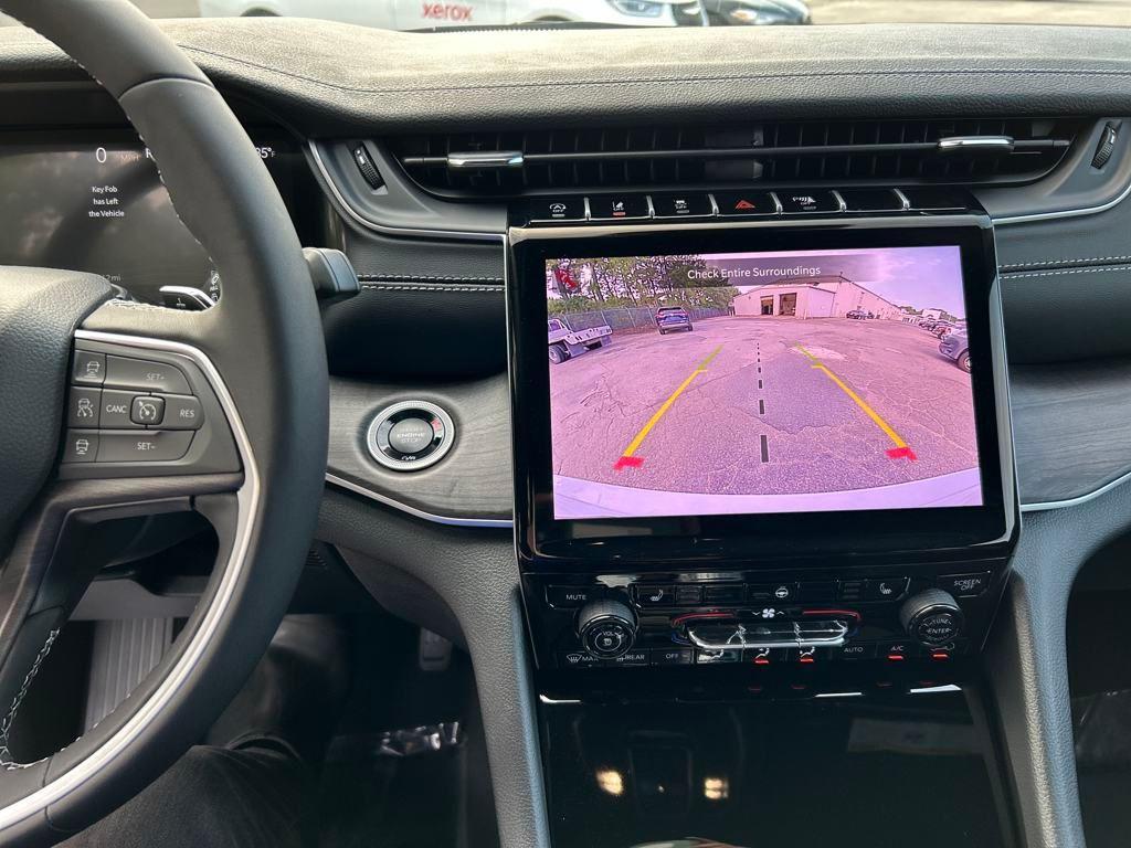 new 2025 Jeep Grand Cherokee car, priced at $47,352