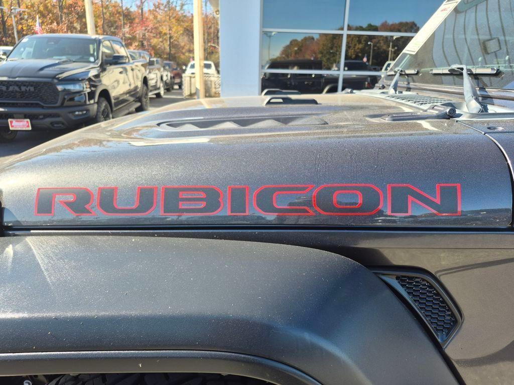 used 2022 Jeep Gladiator car, priced at $31,808