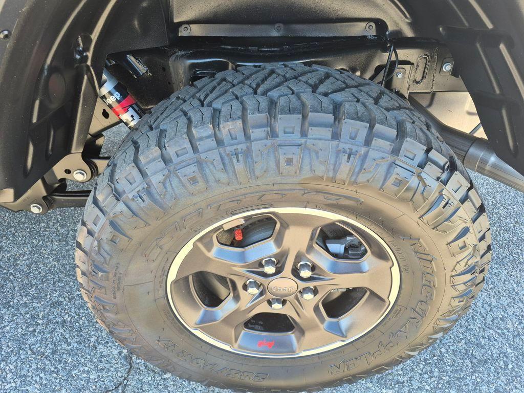 used 2022 Jeep Gladiator car, priced at $31,808