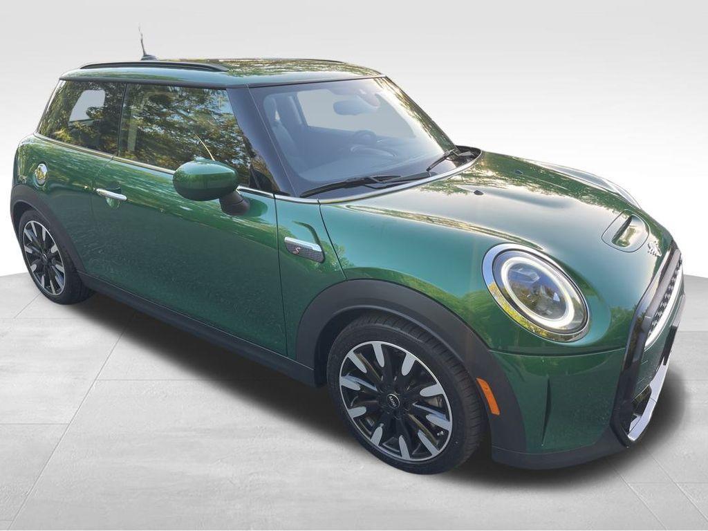 used 2024 MINI Hardtop car, priced at $28,118
