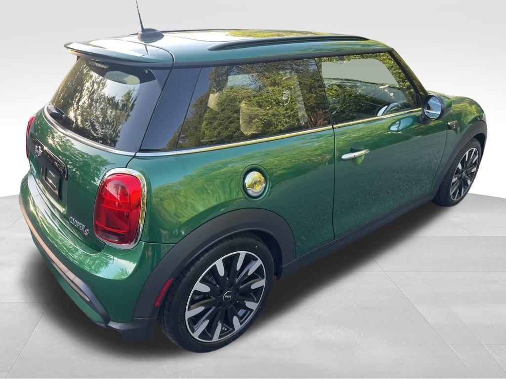 used 2024 MINI Hardtop car, priced at $28,118