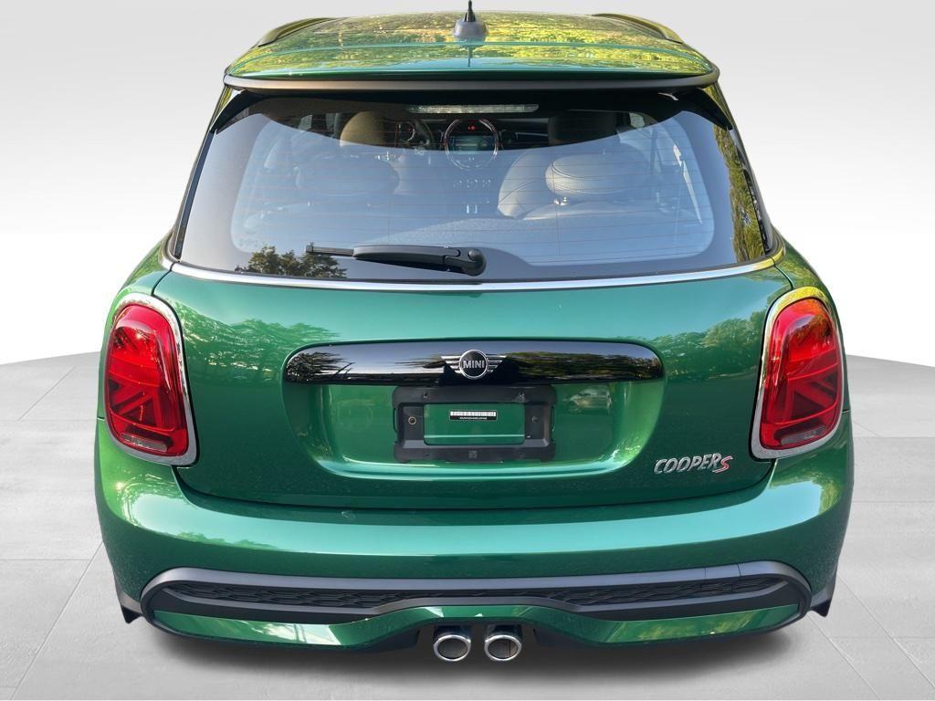 used 2024 MINI Hardtop car, priced at $28,118