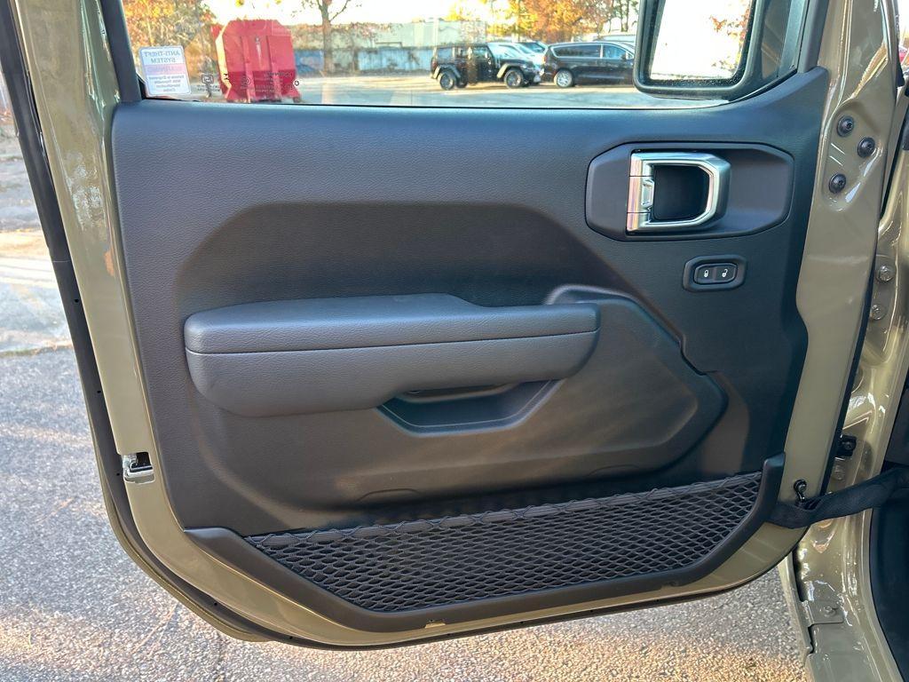 new 2026 Jeep Wrangler car, priced at $39,417