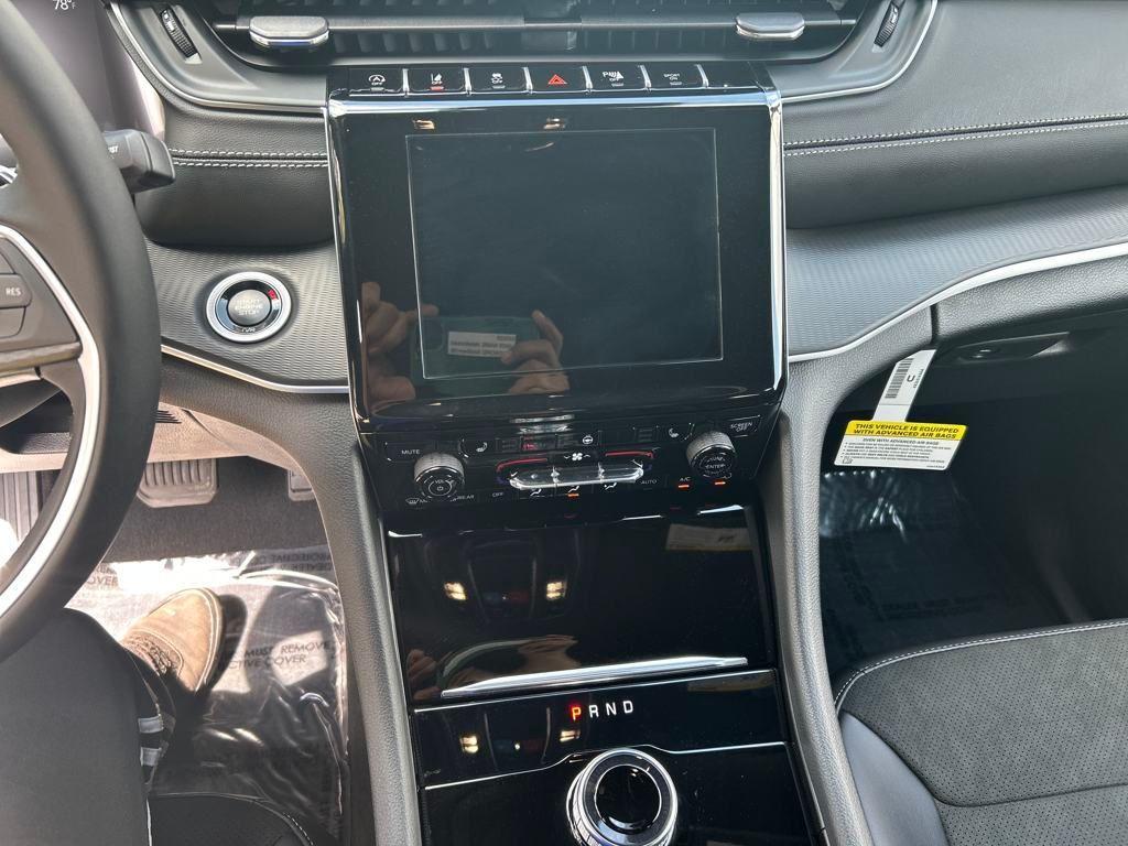 new 2025 Jeep Grand Cherokee car, priced at $36,853
