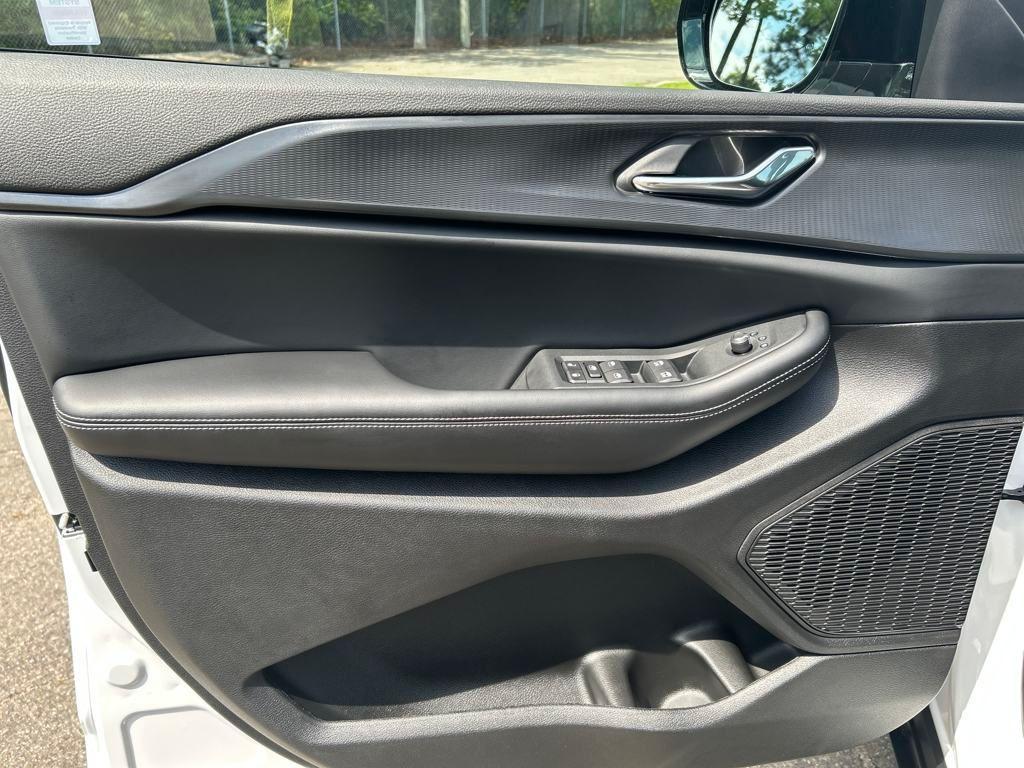 new 2025 Jeep Grand Cherokee car, priced at $36,853