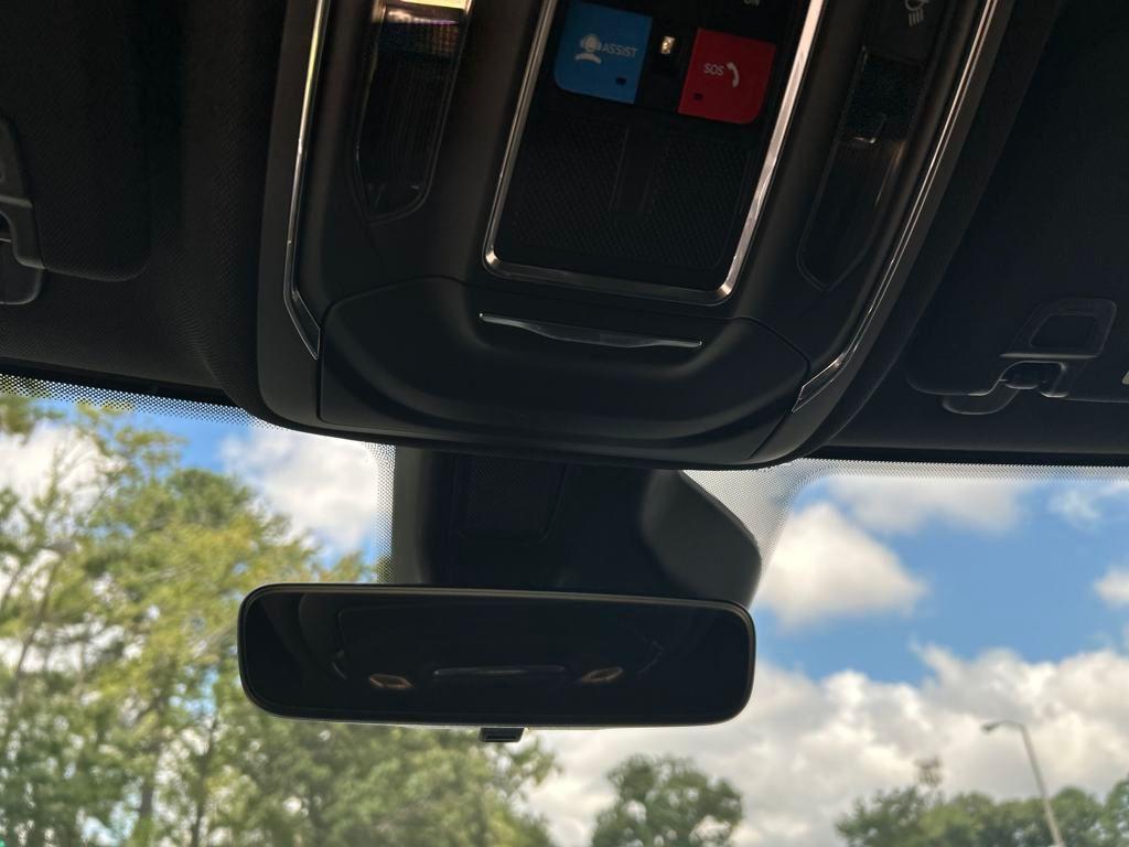 new 2025 Jeep Grand Cherokee car, priced at $36,853