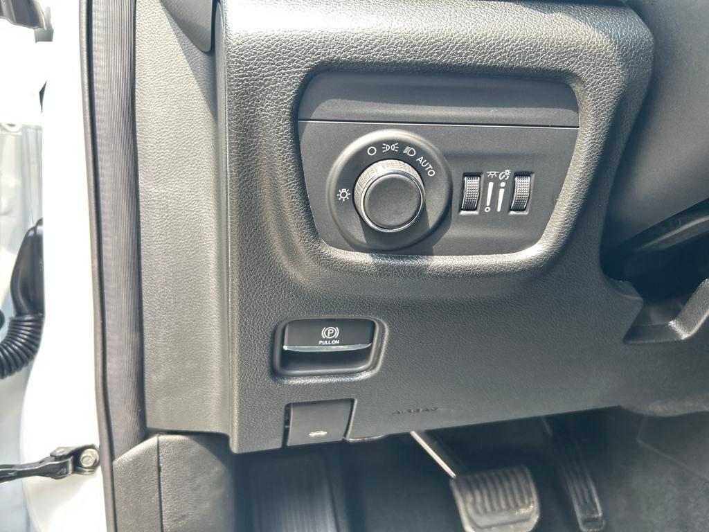 new 2025 Jeep Grand Cherokee car, priced at $36,853