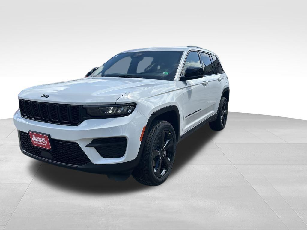 new 2025 Jeep Grand Cherokee car, priced at $36,853