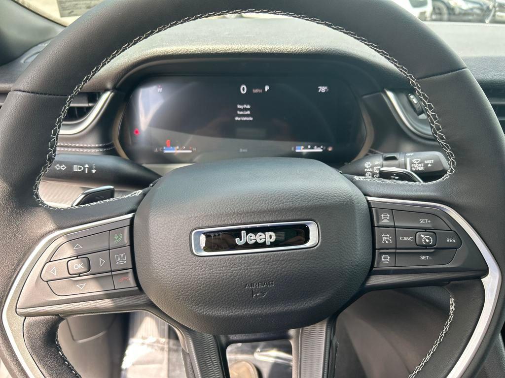 new 2025 Jeep Grand Cherokee car, priced at $36,853