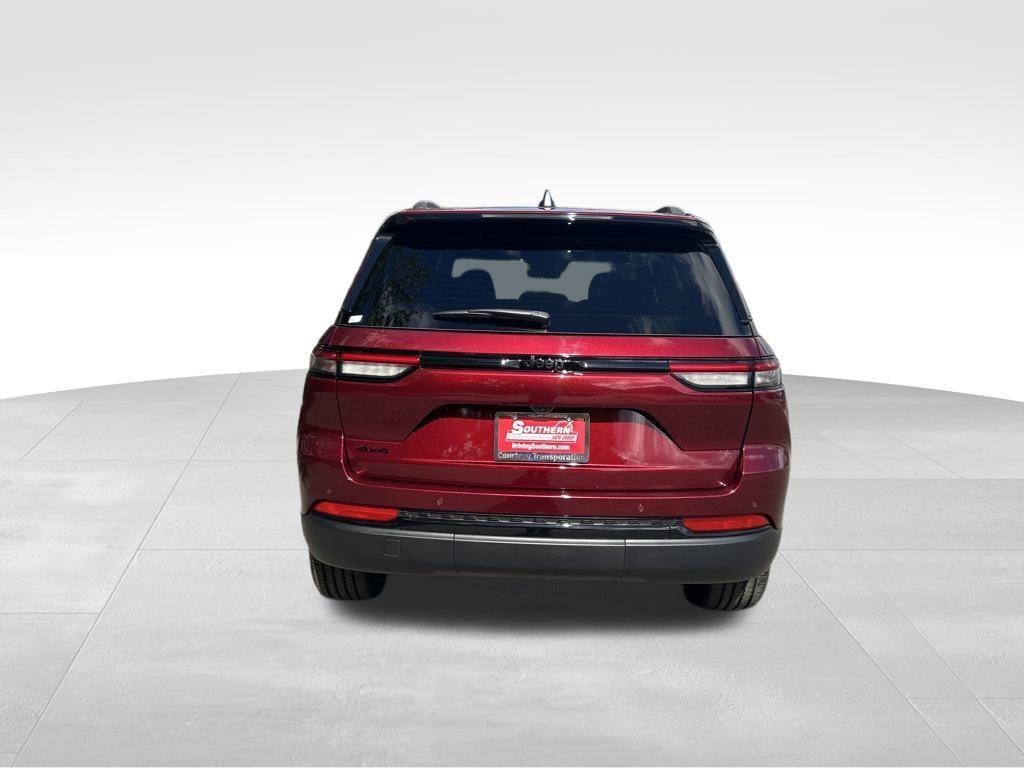 new 2025 Jeep Grand Cherokee car, priced at $42,710