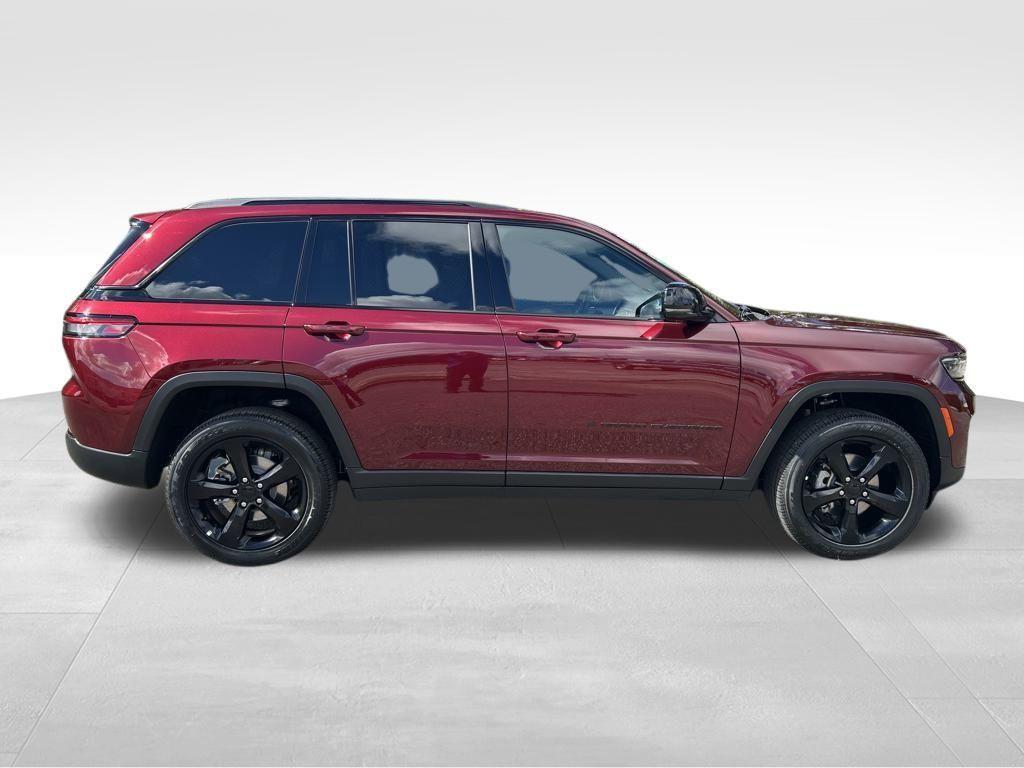 new 2025 Jeep Grand Cherokee car, priced at $42,710