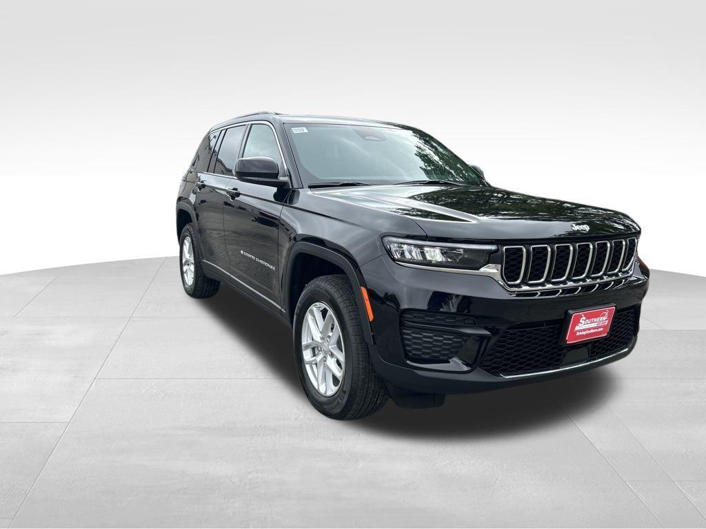 new 2025 Jeep Grand Cherokee car, priced at $39,302