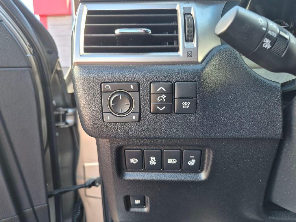 used 2023 Lexus GX 460 car, priced at $56,401