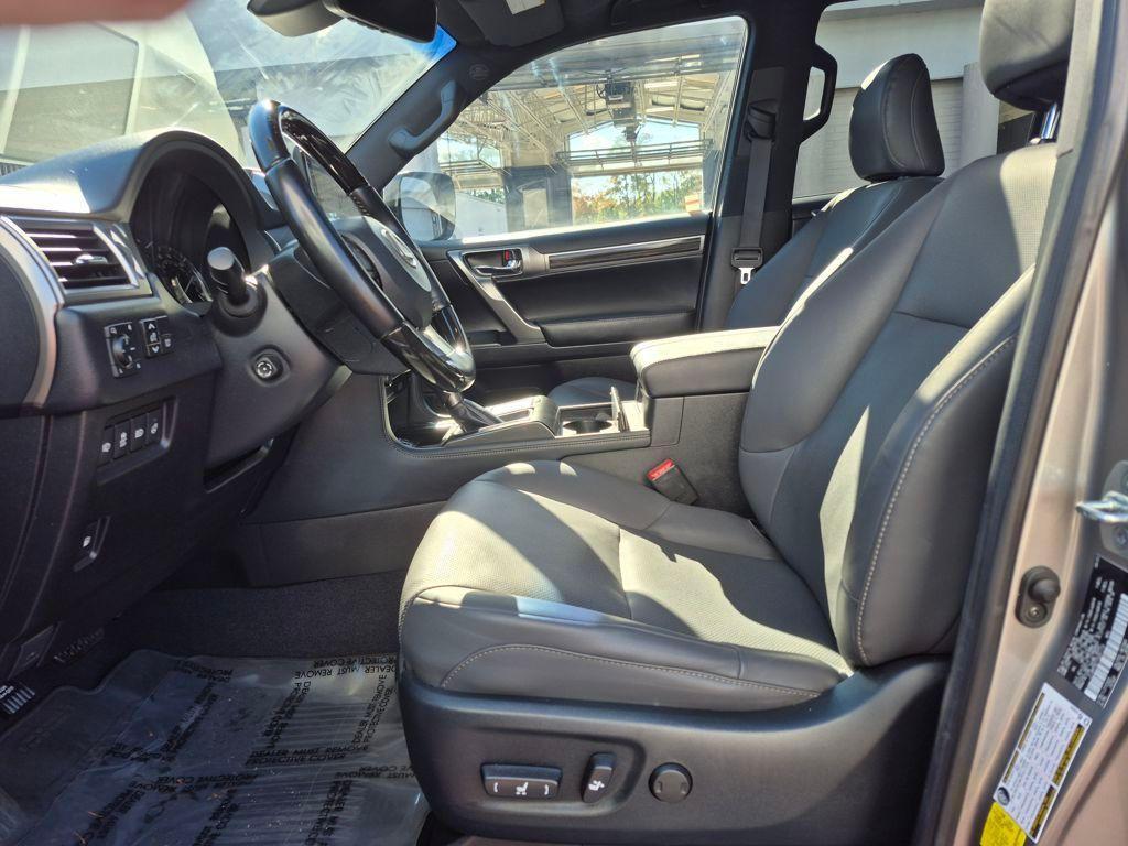 used 2023 Lexus GX 460 car, priced at $56,401