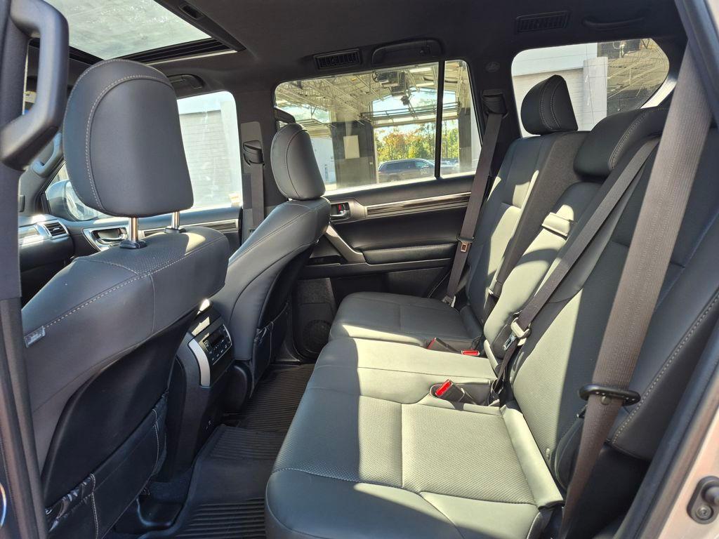 used 2023 Lexus GX 460 car, priced at $56,401