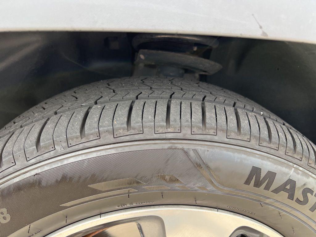 used 2019 Jeep Cherokee car, priced at $20,545