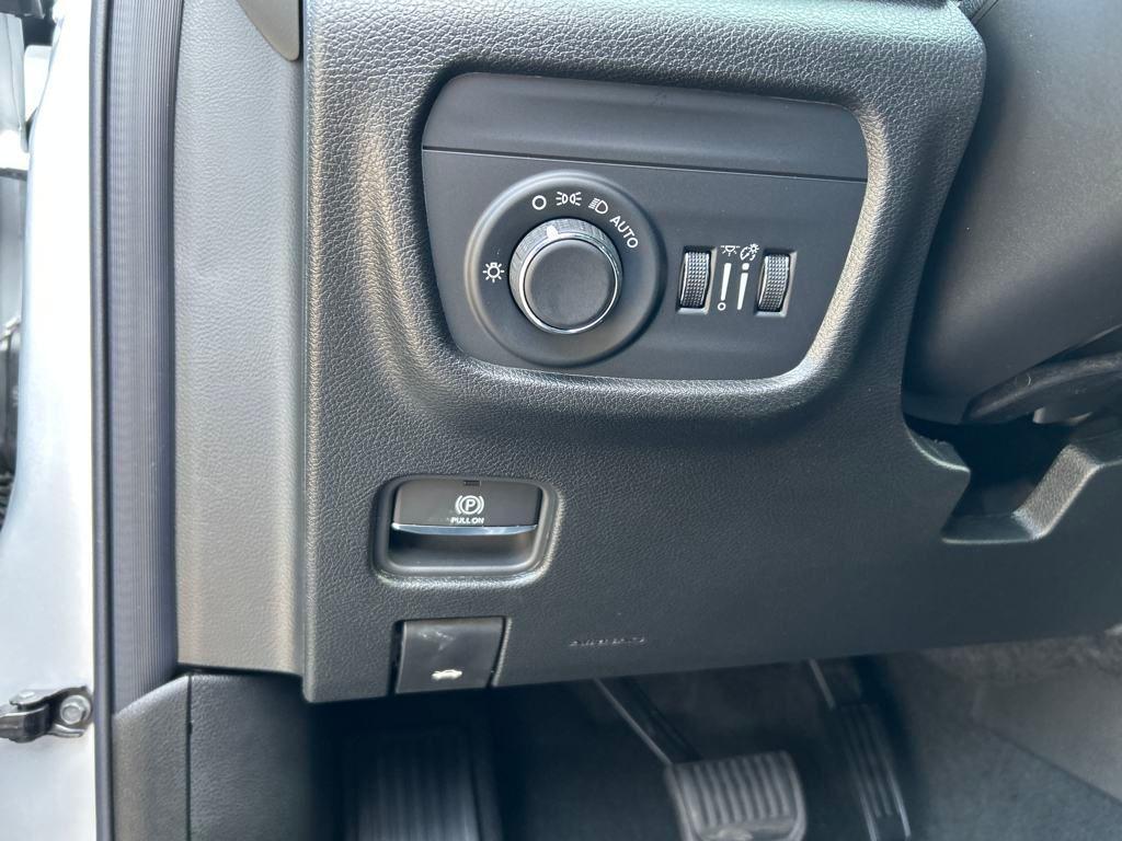 new 2025 Jeep Grand Cherokee car, priced at $41,100