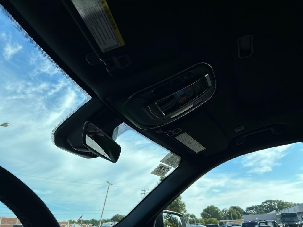 new 2025 Jeep Grand Cherokee car, priced at $41,100