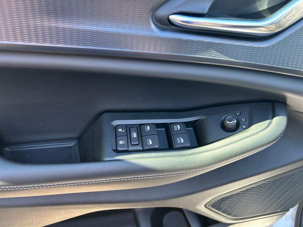 new 2025 Jeep Grand Cherokee L car, priced at $43,198