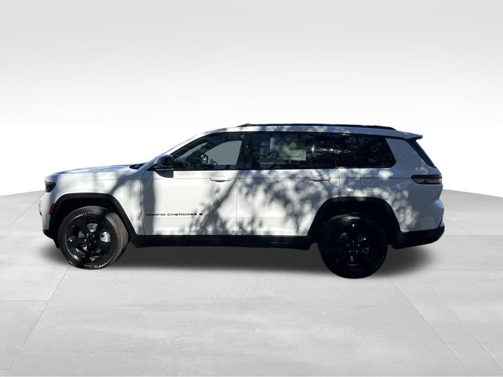 new 2025 Jeep Grand Cherokee L car, priced at $43,198