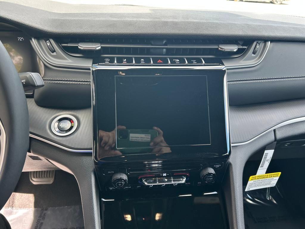 new 2025 Jeep Grand Cherokee car, priced at $36,349