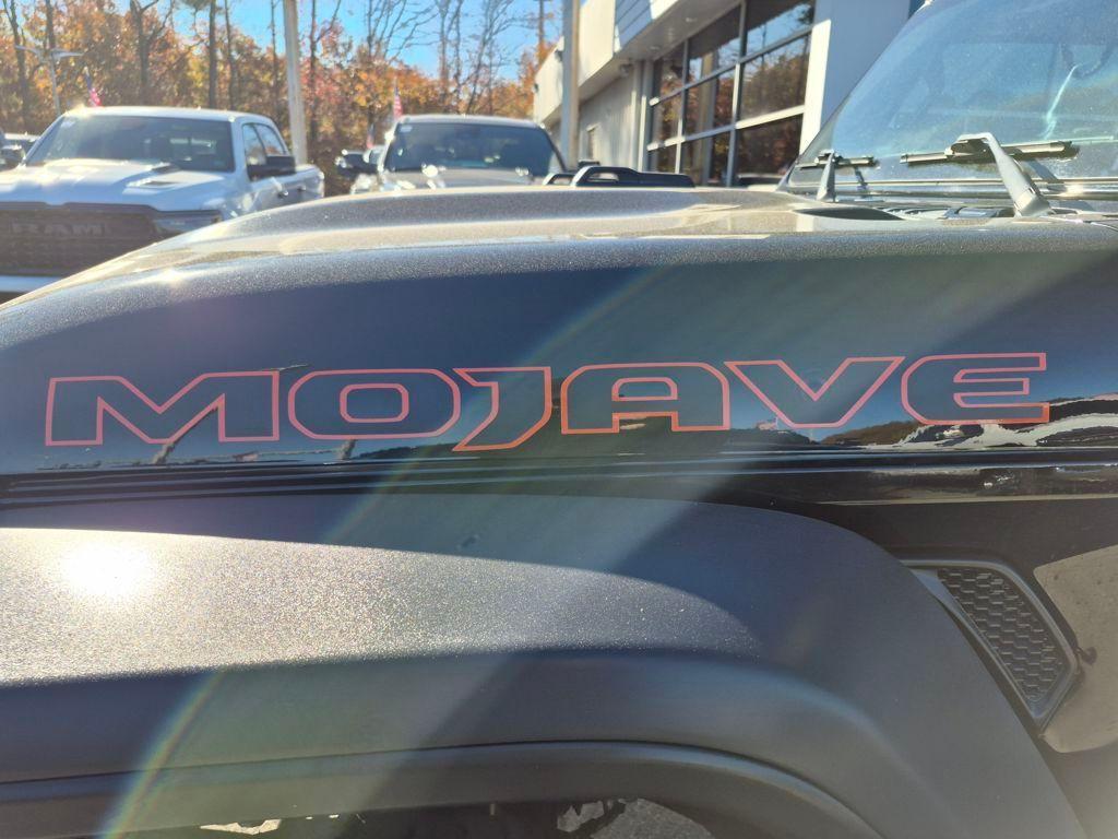 new 2025 Jeep Gladiator car, priced at $47,884