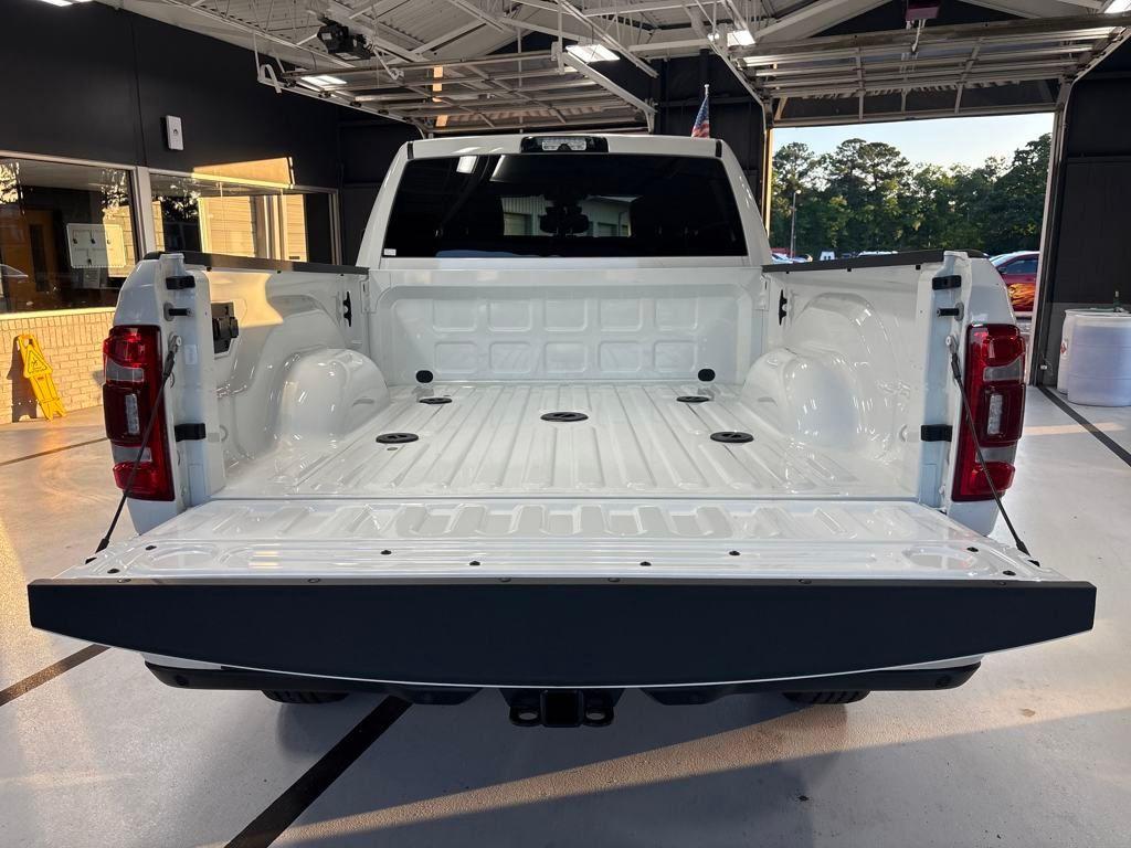 new 2024 Ram 3500 car, priced at $54,643
