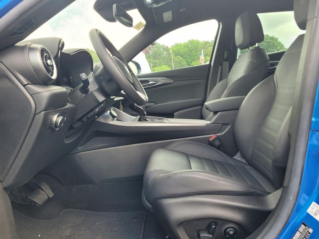 new 2024 Alfa Romeo Tonale car, priced at $34,645
