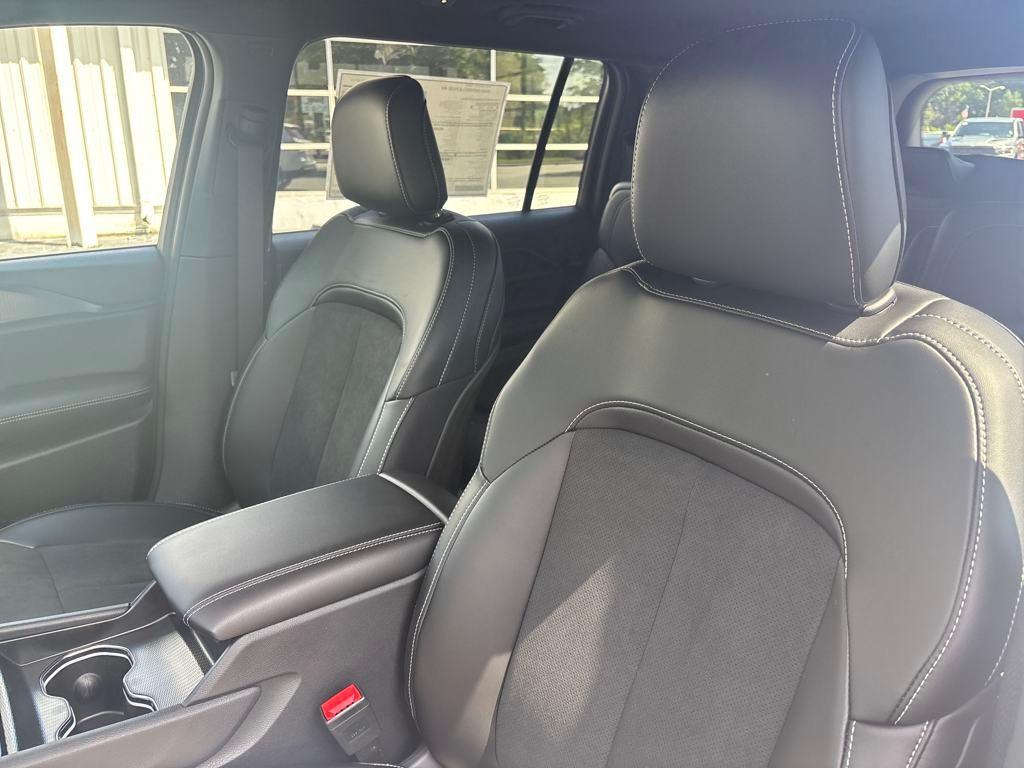 new 2025 Jeep Grand Cherokee L car, priced at $42,160