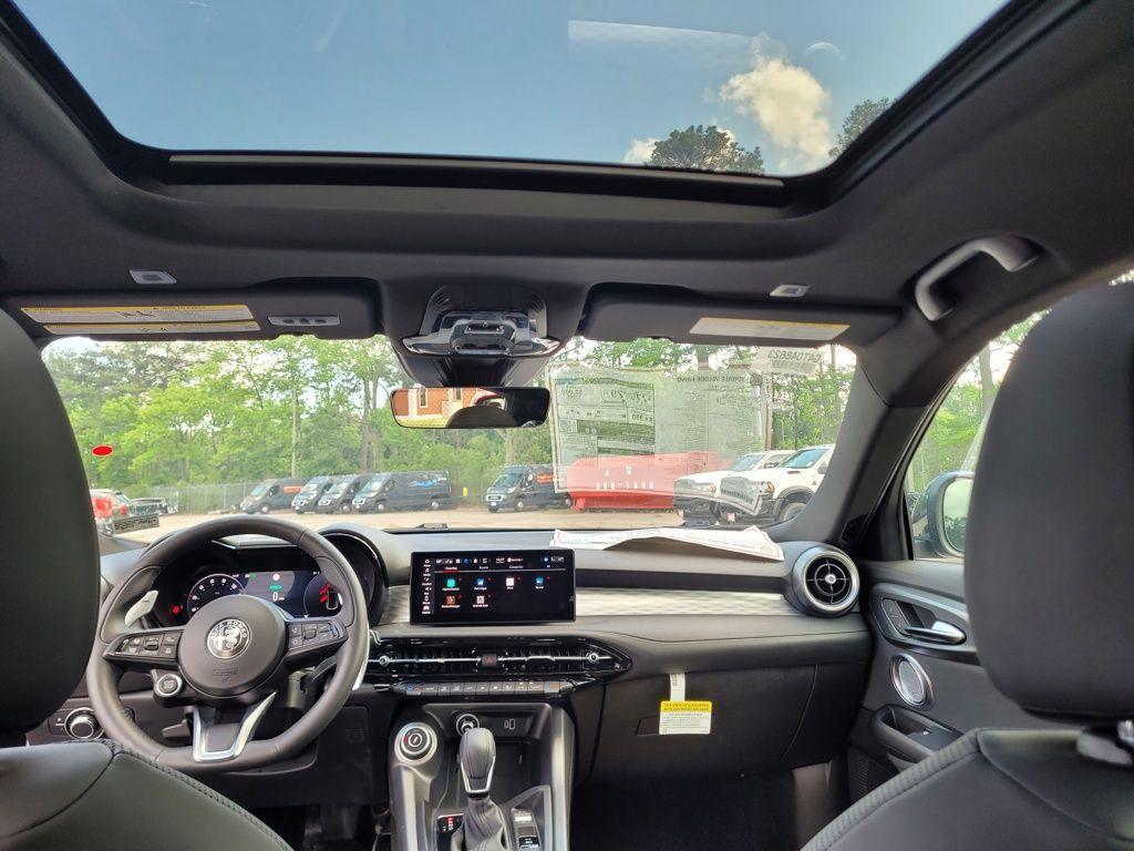 new 2024 Alfa Romeo Tonale car, priced at $37,586