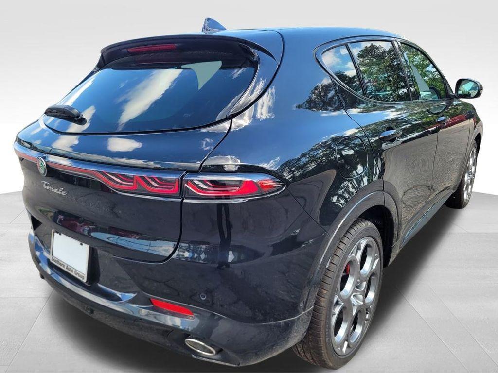 new 2024 Alfa Romeo Tonale car, priced at $37,586
