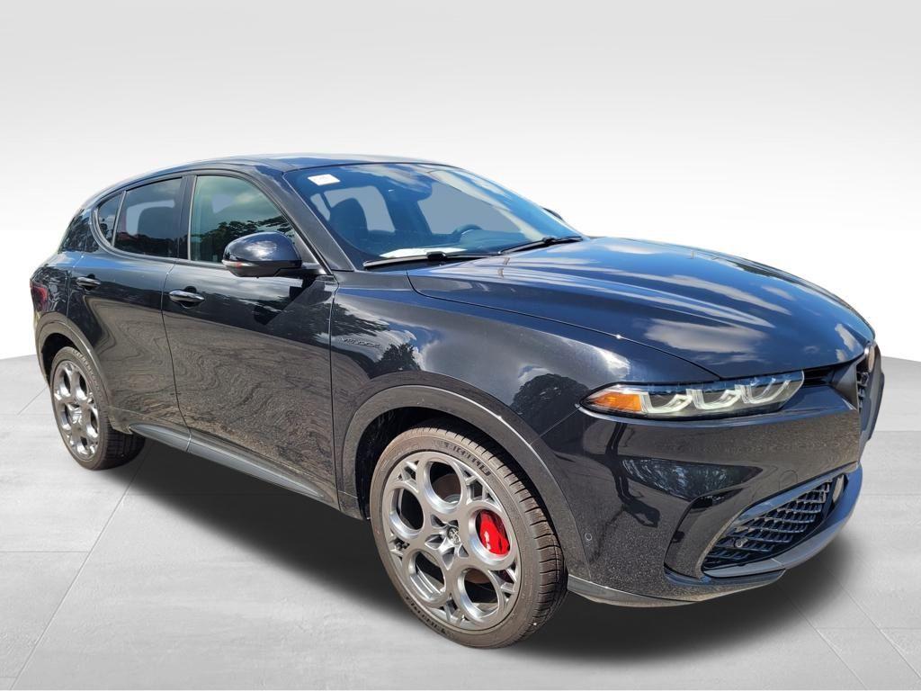 new 2024 Alfa Romeo Tonale car, priced at $37,586