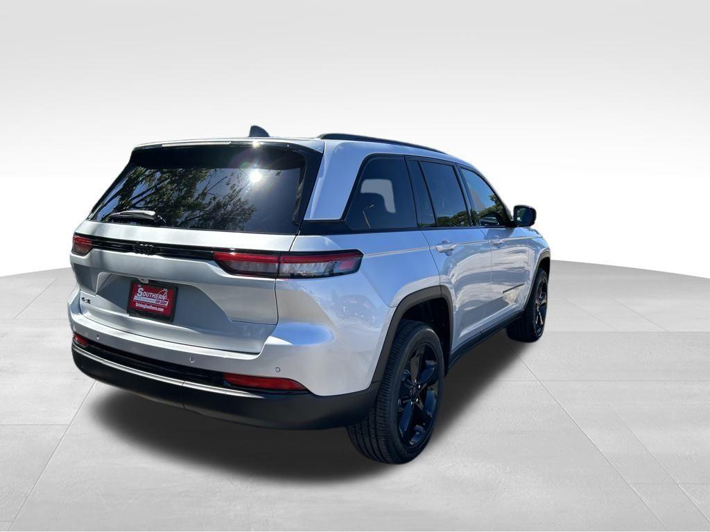 new 2025 Jeep Grand Cherokee car, priced at $37,335