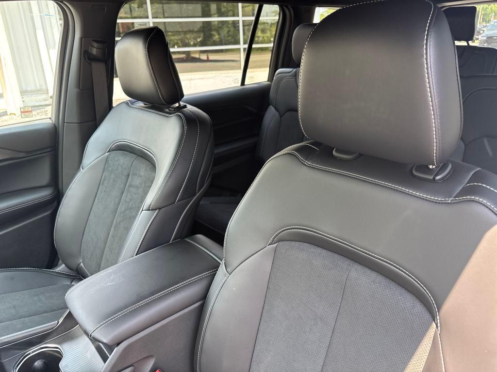 new 2025 Jeep Grand Cherokee L car, priced at $42,182